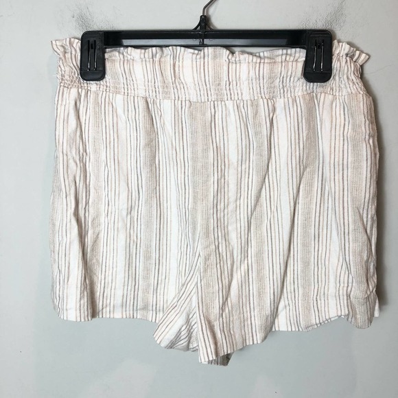 Abercrombie and Fitch White Striped Shorts - Picture 4 of 4